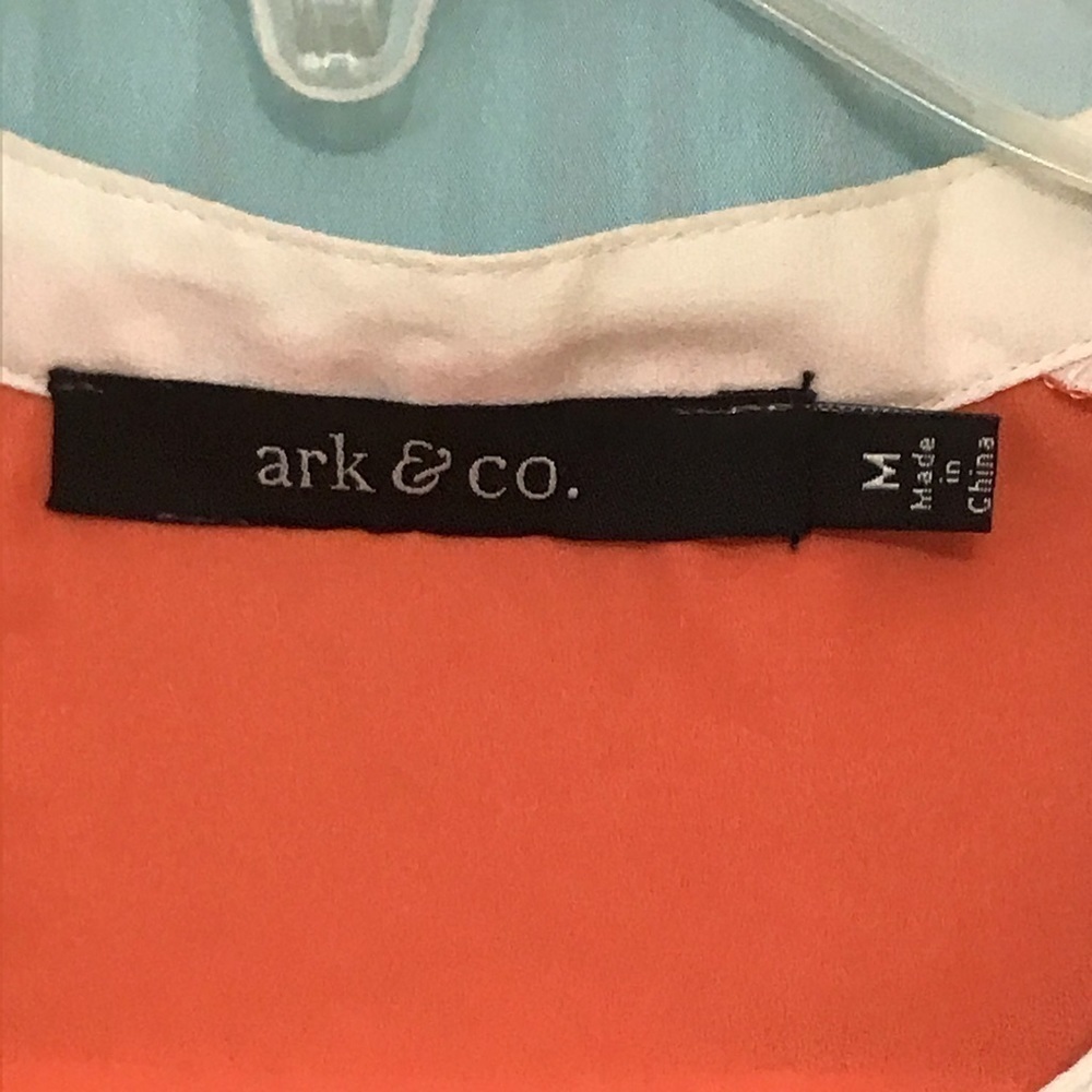Ark & Co. Blouse Sleeveless Embroidered Sz Med - Picture 3 of 8
